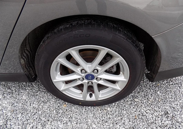 Ford Focus cena 29900 przebieg: 168000, rok produkcji 2016 z Ryki małe 379